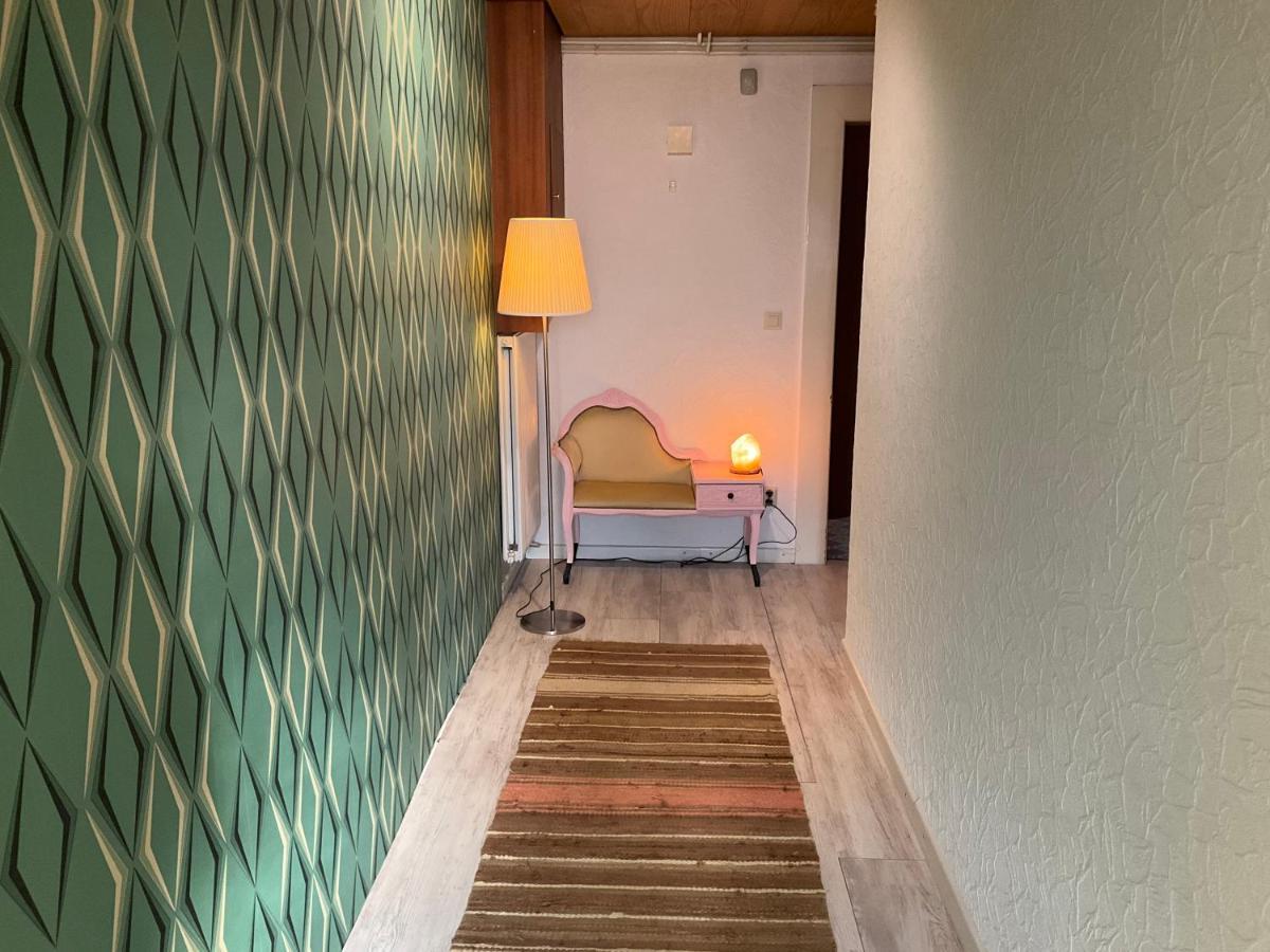 Privartzimmer 'Ausfahrt Freihalten' 胡苏姆 外观 照片
