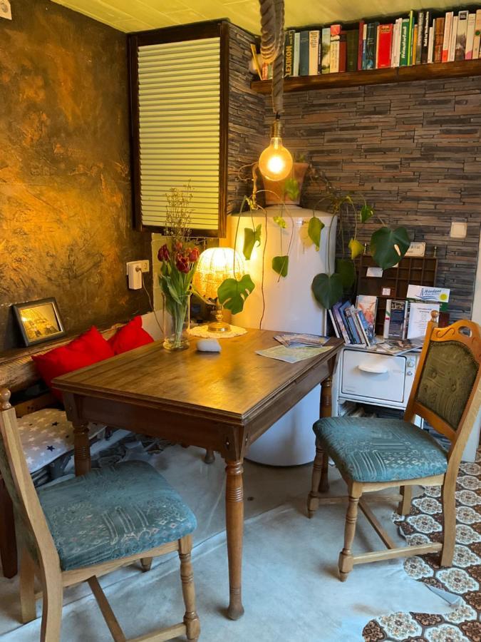Privartzimmer 'Ausfahrt Freihalten' 胡苏姆 外观 照片