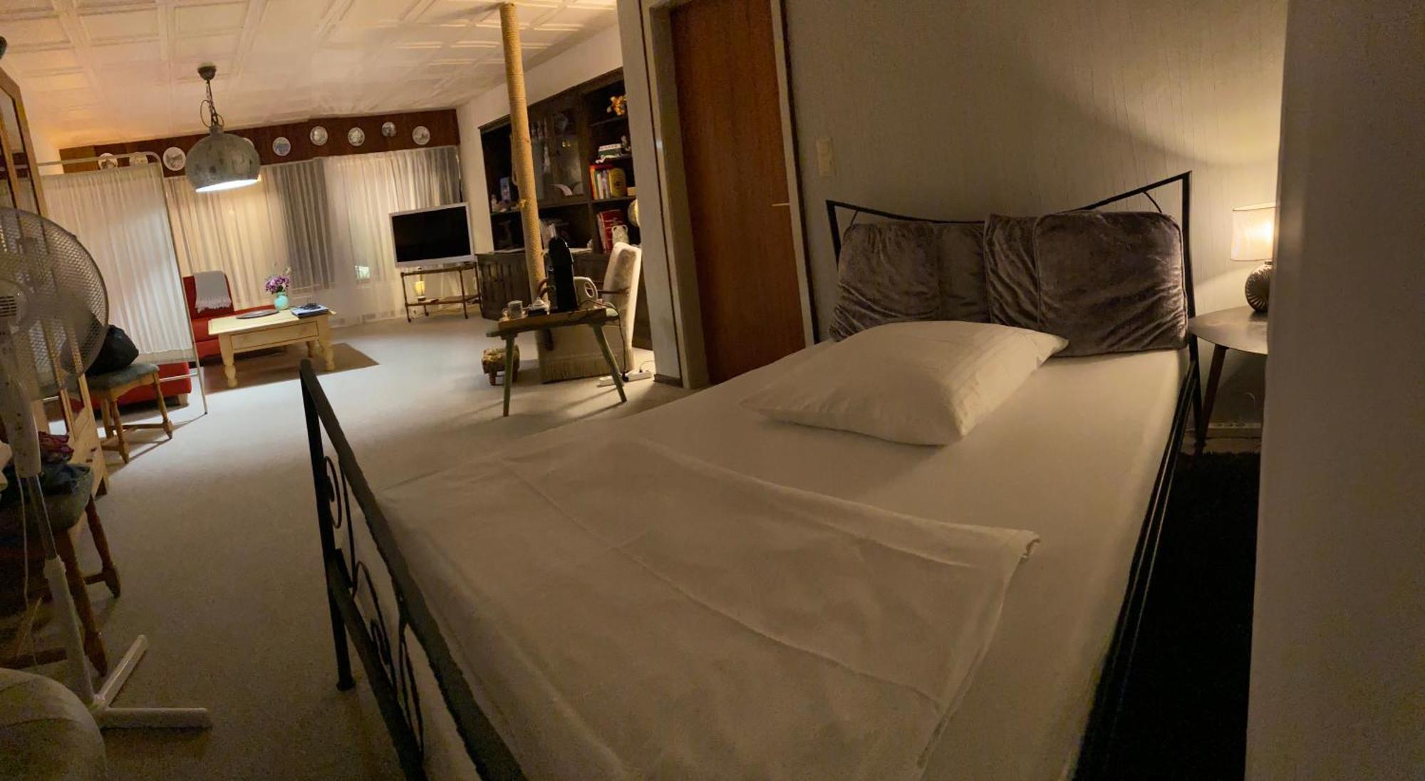 Privartzimmer 'Ausfahrt Freihalten' 胡苏姆 外观 照片